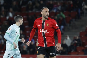 "Fenerbahçe'nin Golcü Arayışı: Vedat Muriqi Yeniden Radarında mı?"